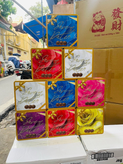 Bánh hoa hồng Save the date (bé) - Thùng 12 hộp