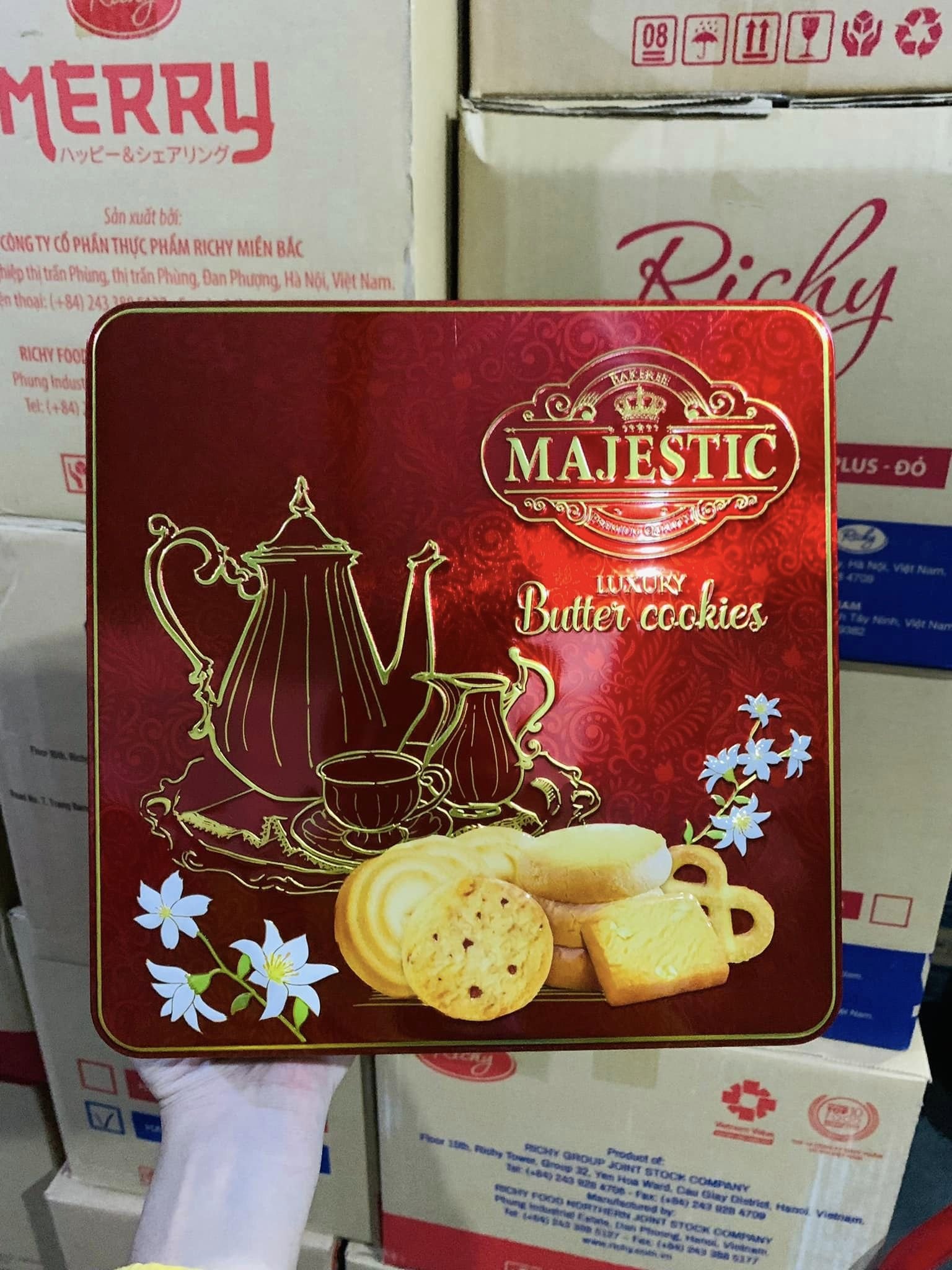 Bánh quy Majestic Ấm trà Richy - Thùng 8 hộp