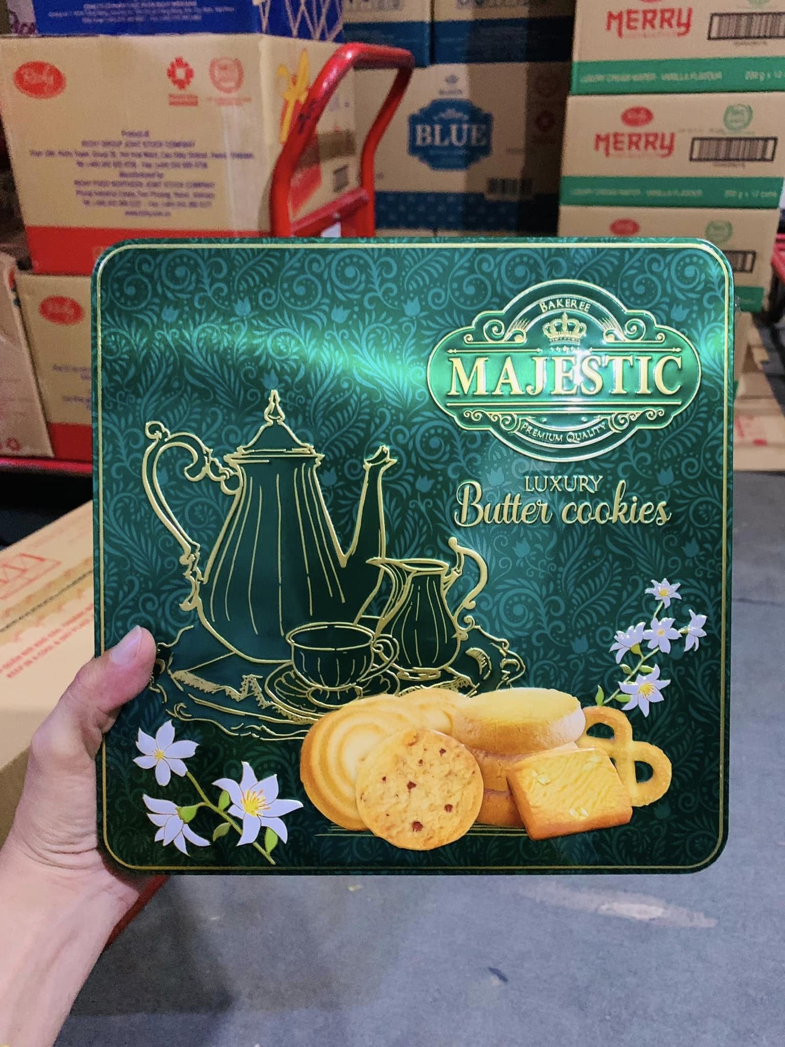 Bánh quy Majestic Ấm trà Richy - Thùng 8 hộp