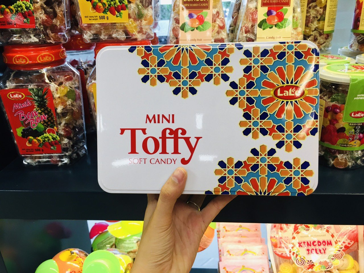 Kẹo Toffy mini hộp sắt 210g - Thùng 12 hộp