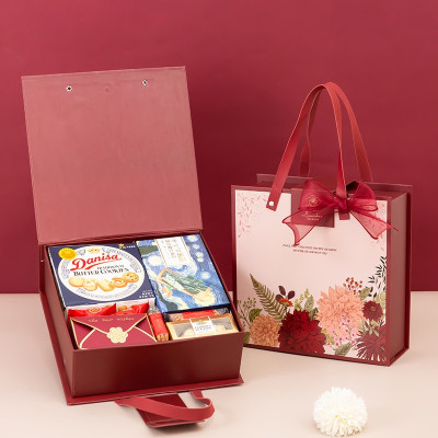 Hộp đựng quà Fable Red họa tiết hoa thược dược quai xách da sang trọng