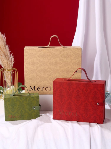 Hộp quà tặng Merci quai da form cứng sang trọng họa tiết phong cách Hoàng gia Pháp