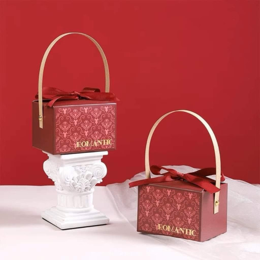 Hộp quà ROMANTIC phong cách Pháp quai giấy gân cao cấp kích thước 10.5x8.5x7cm